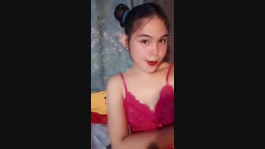 elle dont forget to follow me and thumbs up live Chaturbate webcam gallery thumbnail