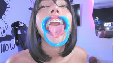 Mouth device play