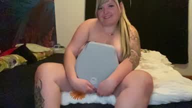 Massage Gun fickt Pussy