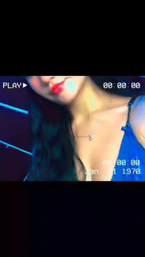 This is my way of introducing myself 👄