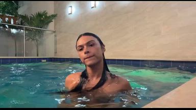 This is how I like to swim...