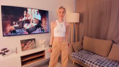 <3