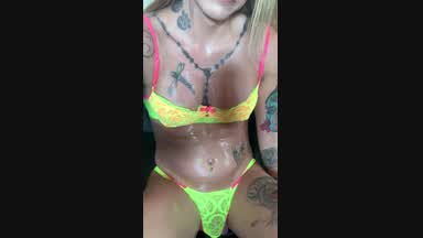 Dildo play and cuming