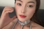 Mia selfie photos