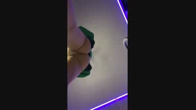 squats on ure face in dangers panty