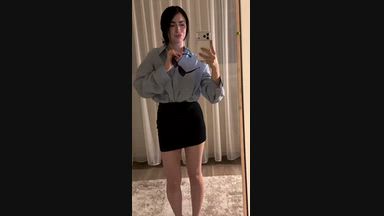 How do you like my outfit?