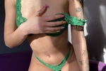 Your favorite green color 💚💚💚