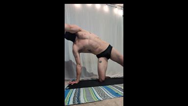 maskedyogaman live Chaturbate webcam gallery thumbnail