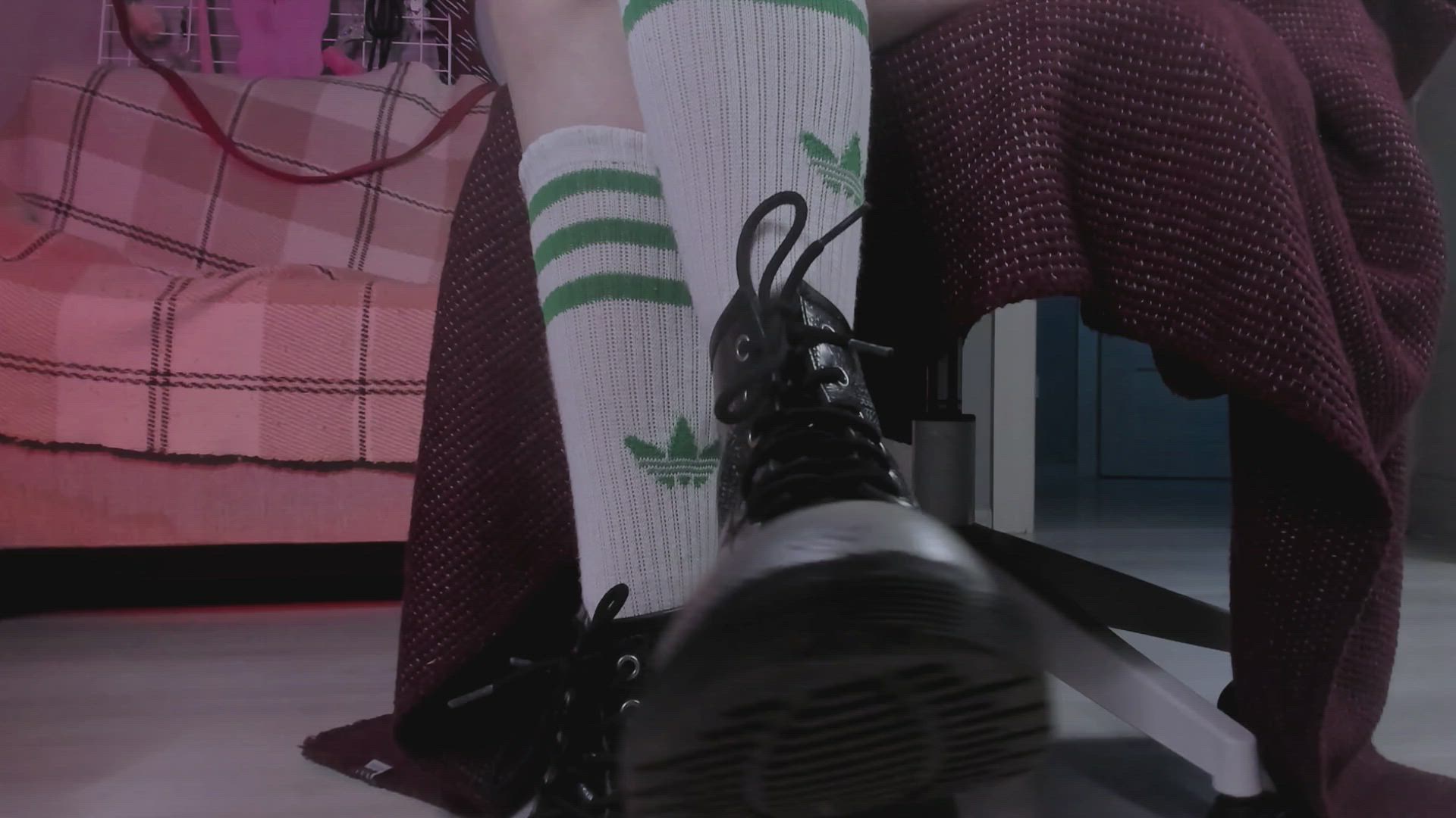 Brat catches you jerking to her Dr. Martens