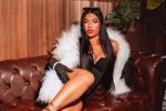 Madame Riri in her chester sofa 🍷🫦👠