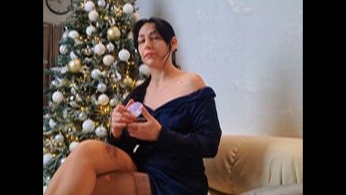 Getting gorgeous makeup done for Christmas