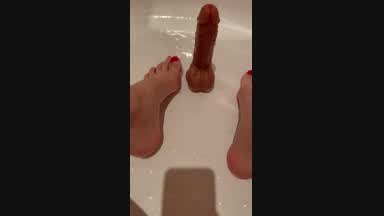 julia โ feet job