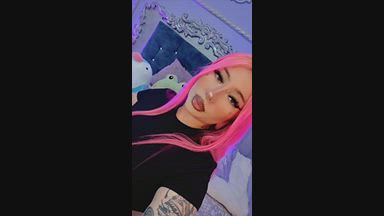 Don’t be a stranger, I want to hear your story 😘