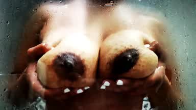 Shower with Zuri