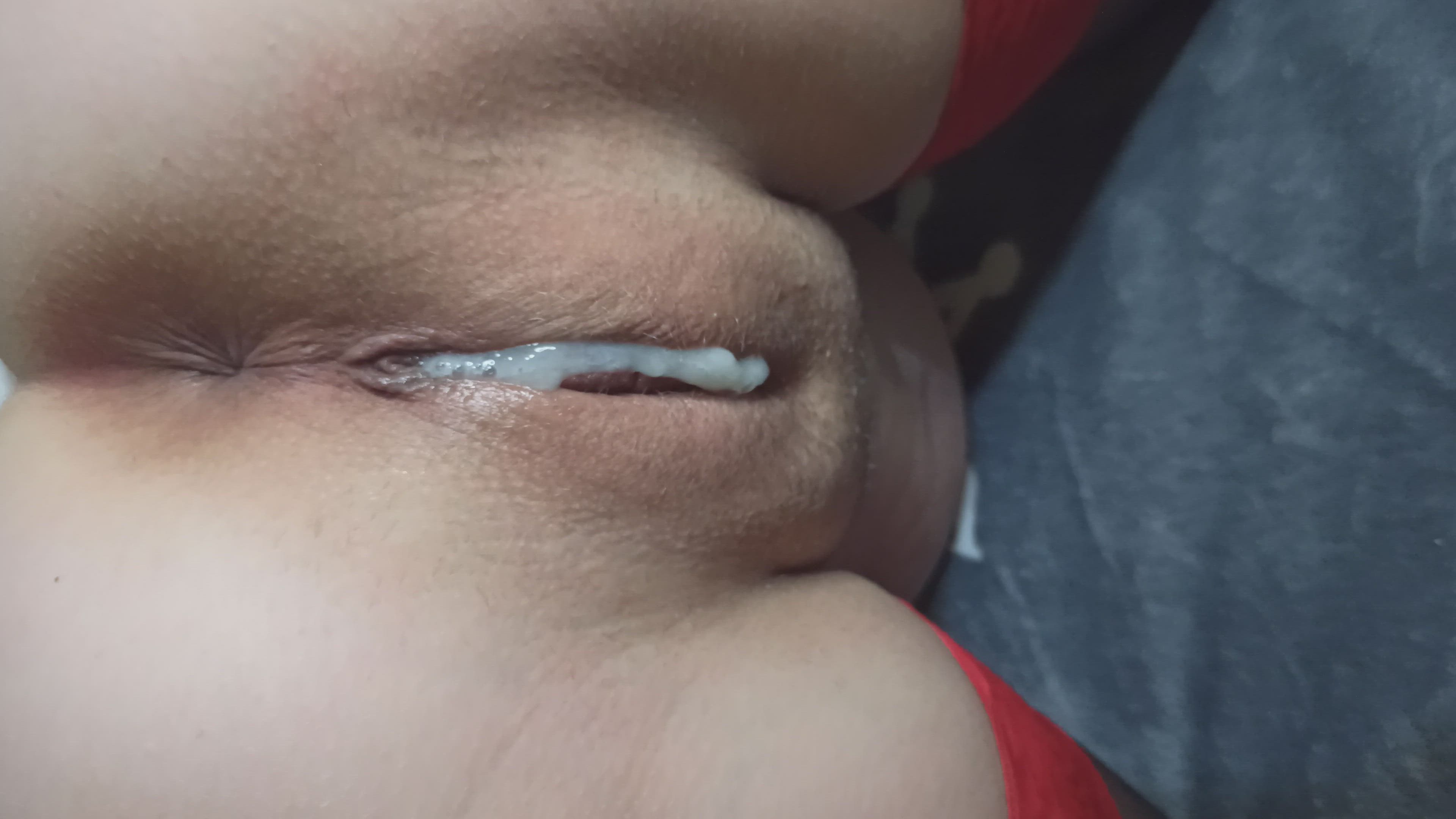 Hot milf with big ass dripps creampie