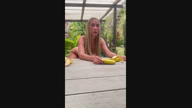 Licking, sucking and tasting my 🍌
