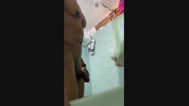 A shower with facecum