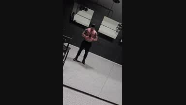 workout flex shirt off ;) 40 sec video