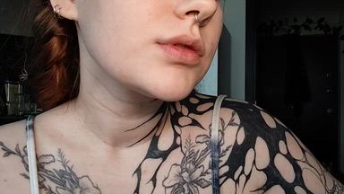 Lip fetish