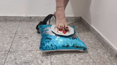 Your dessert is ready boy