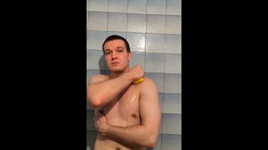 After the broadcast, I went to take a shower