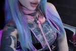 <3