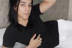 I once had long hair. I miss it.