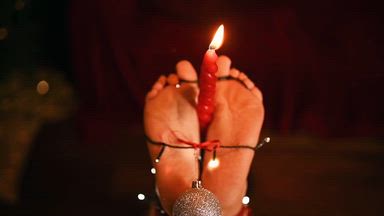 The lights flicker and the ropes give way 🎄✨