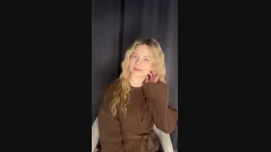 😗