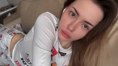 😋