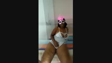 ebony hot