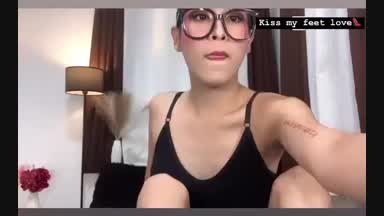 KISS MY FEET LOVE