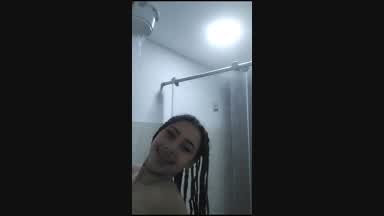 a delicious shower, do you want to see?