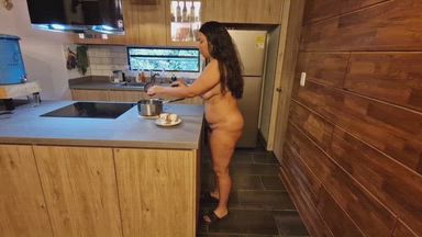 Morning routine: naked breakfast and shower