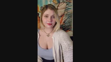 Big dildo and my wet pussy lol 😇