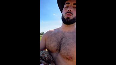 chicken moment - spanish_gym