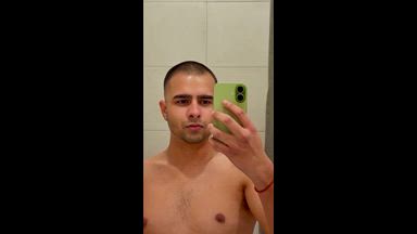 daniel โ ;)