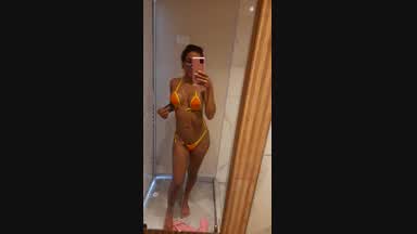 getting of my bikini!!