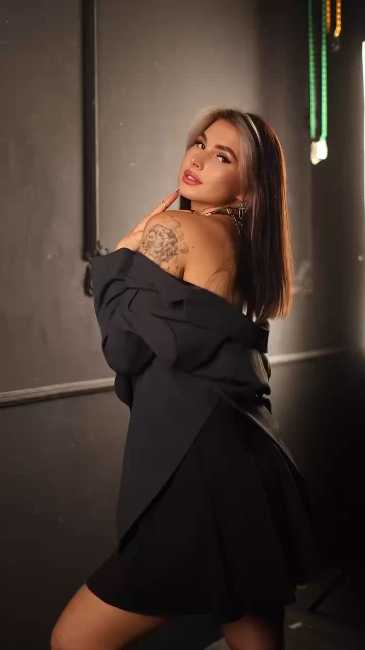 😘
