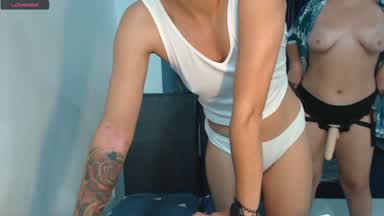 Eva fuck Sandra with strapon
