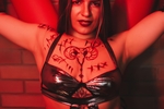 😈