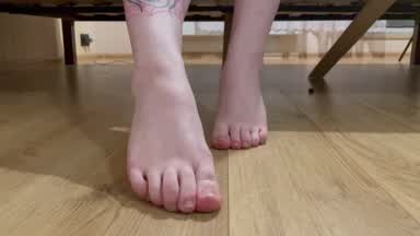 DOMINANT GIRL