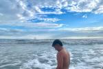 Under the sky and by the sea time stops