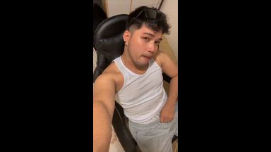 YUOR HONSOME SEXYFUCKER DADDY
