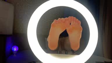 Leya teasing Feet