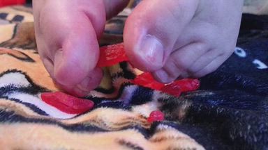 Foot crush and gummy pull