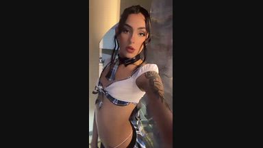 vahiolett live Chaturbate webcam gallery thumbnail