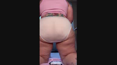 hello kitty ;)