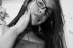 B&W