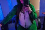 🤰🏻🦖